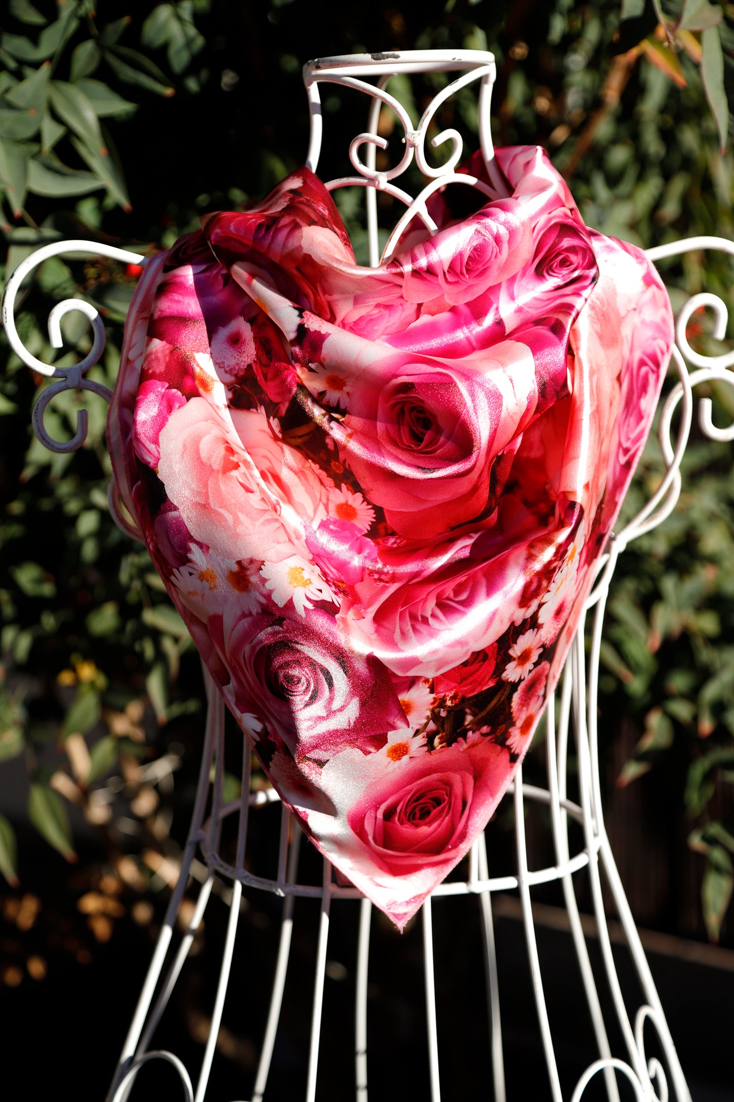 FOULARD RASO con ROSE quadrato