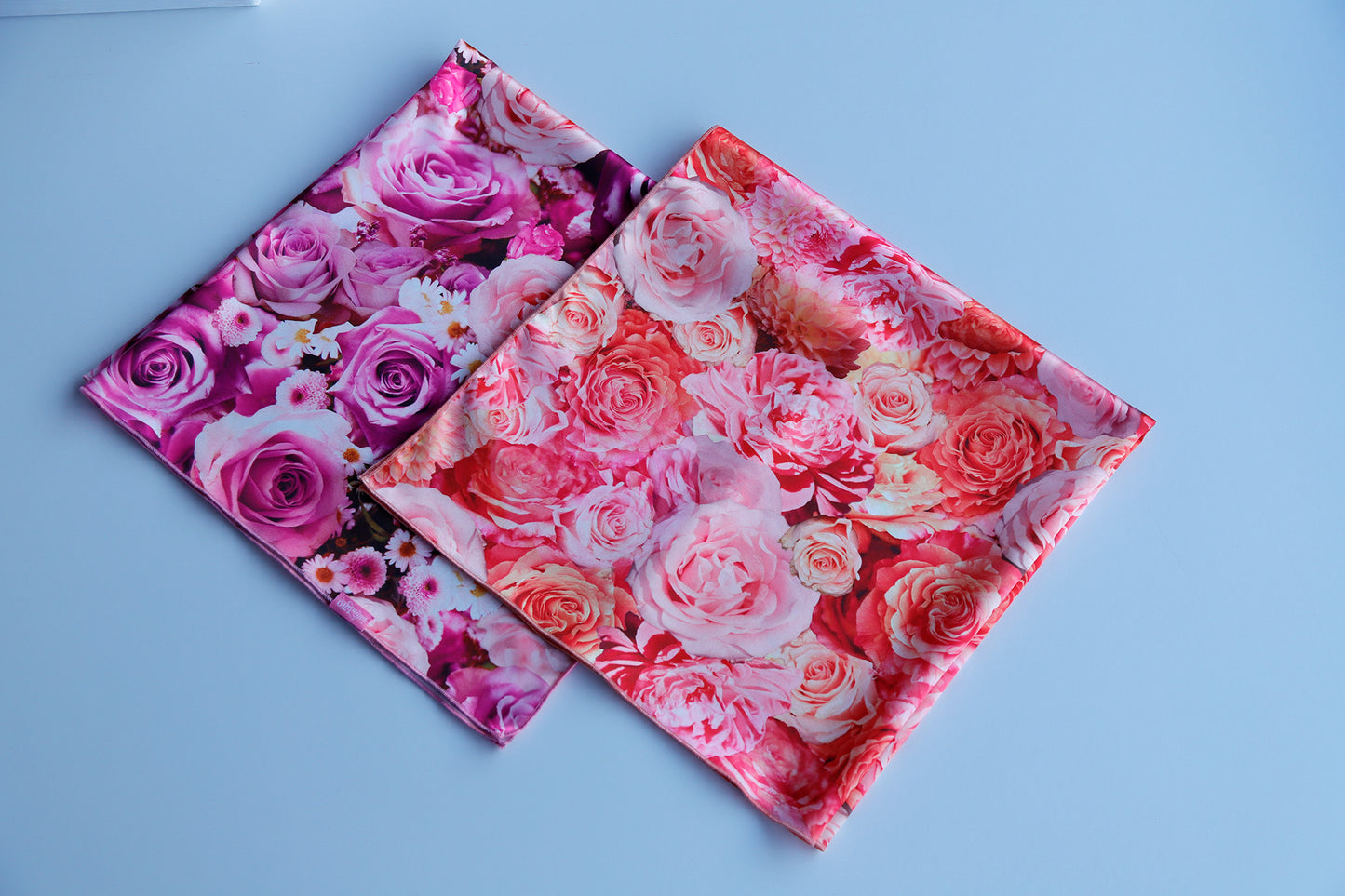 FOULARD RASO con ROSE quadrato