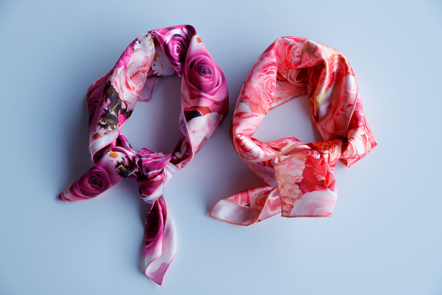 FOULARD RASO con ROSE quadrato